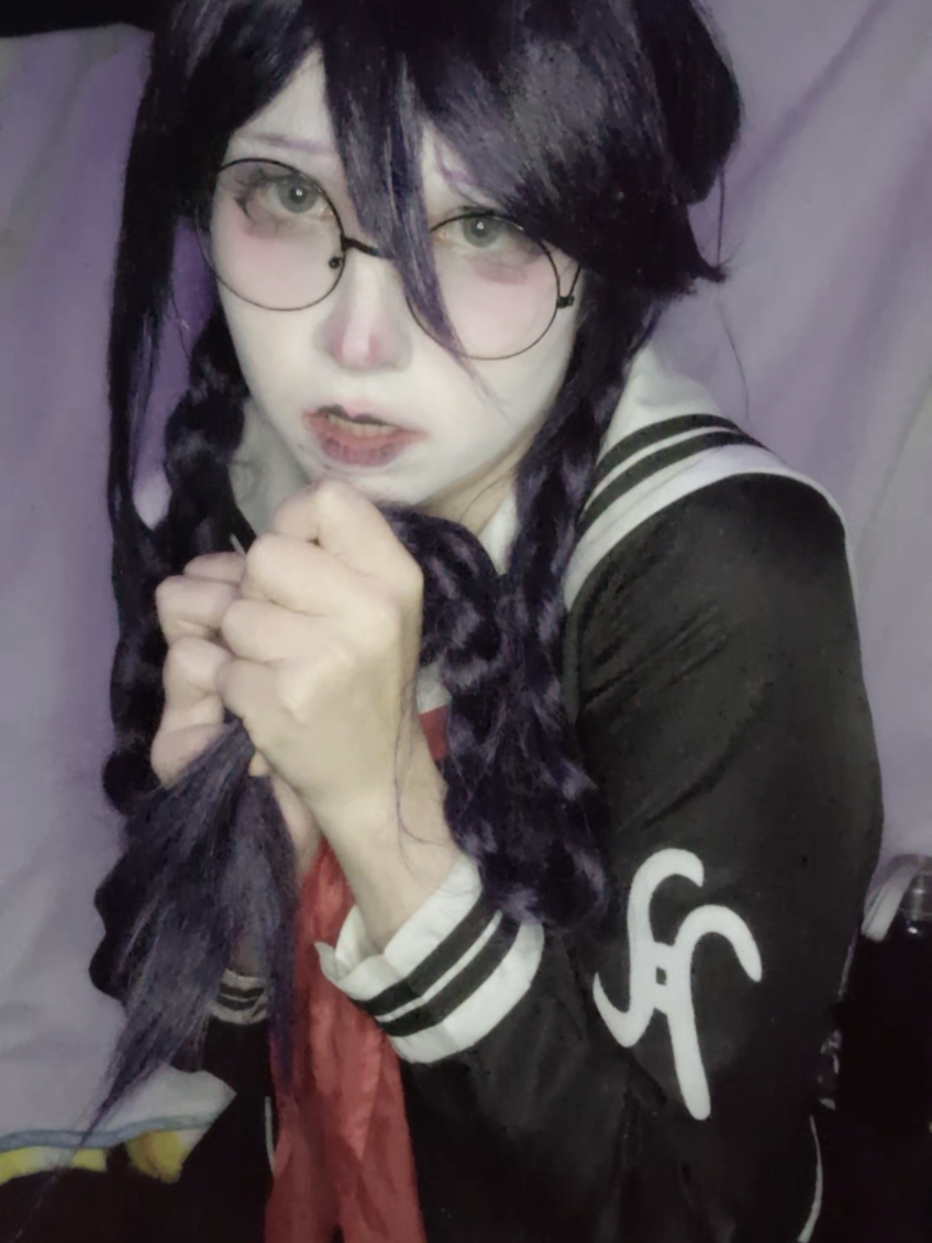 @♱  .   sera  .  ໒꒱