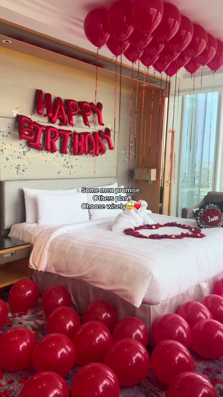 @littleballoonscompany ♛
