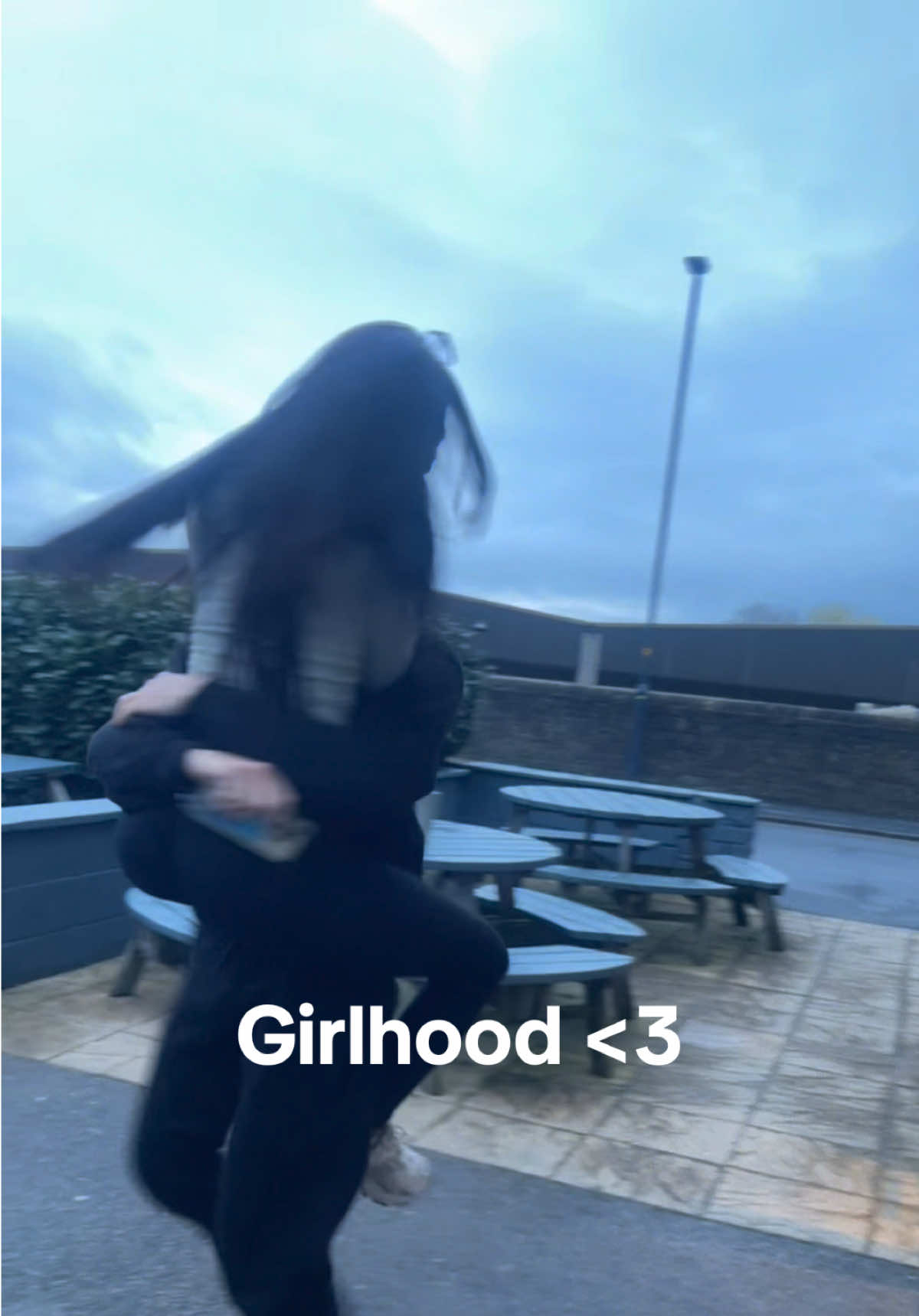 @KYRA 🤎