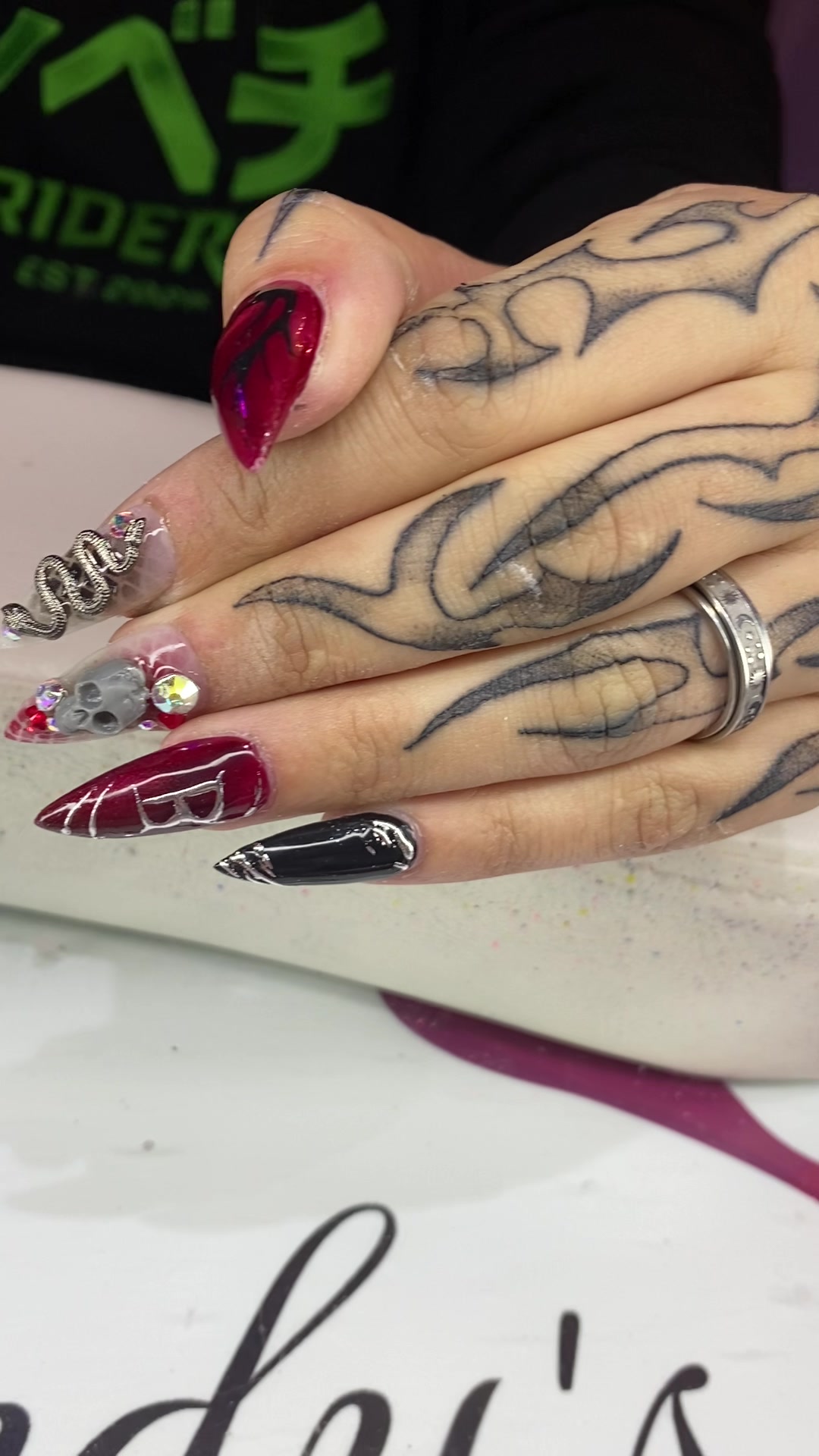 @Andy&rsquo;s nails uk
