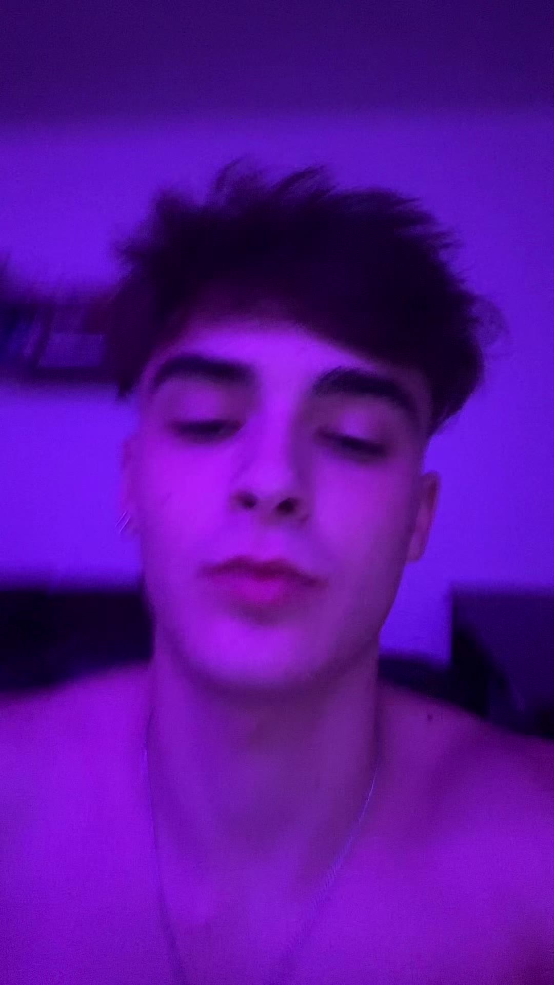 @carloskrl