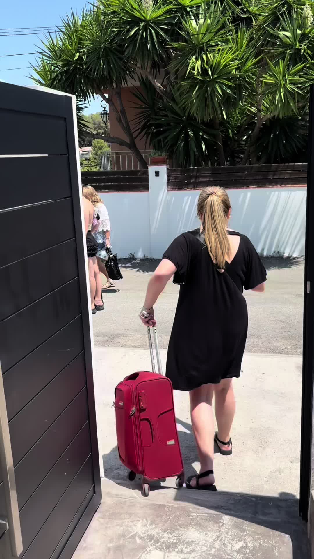 @MALUNICARAVAN