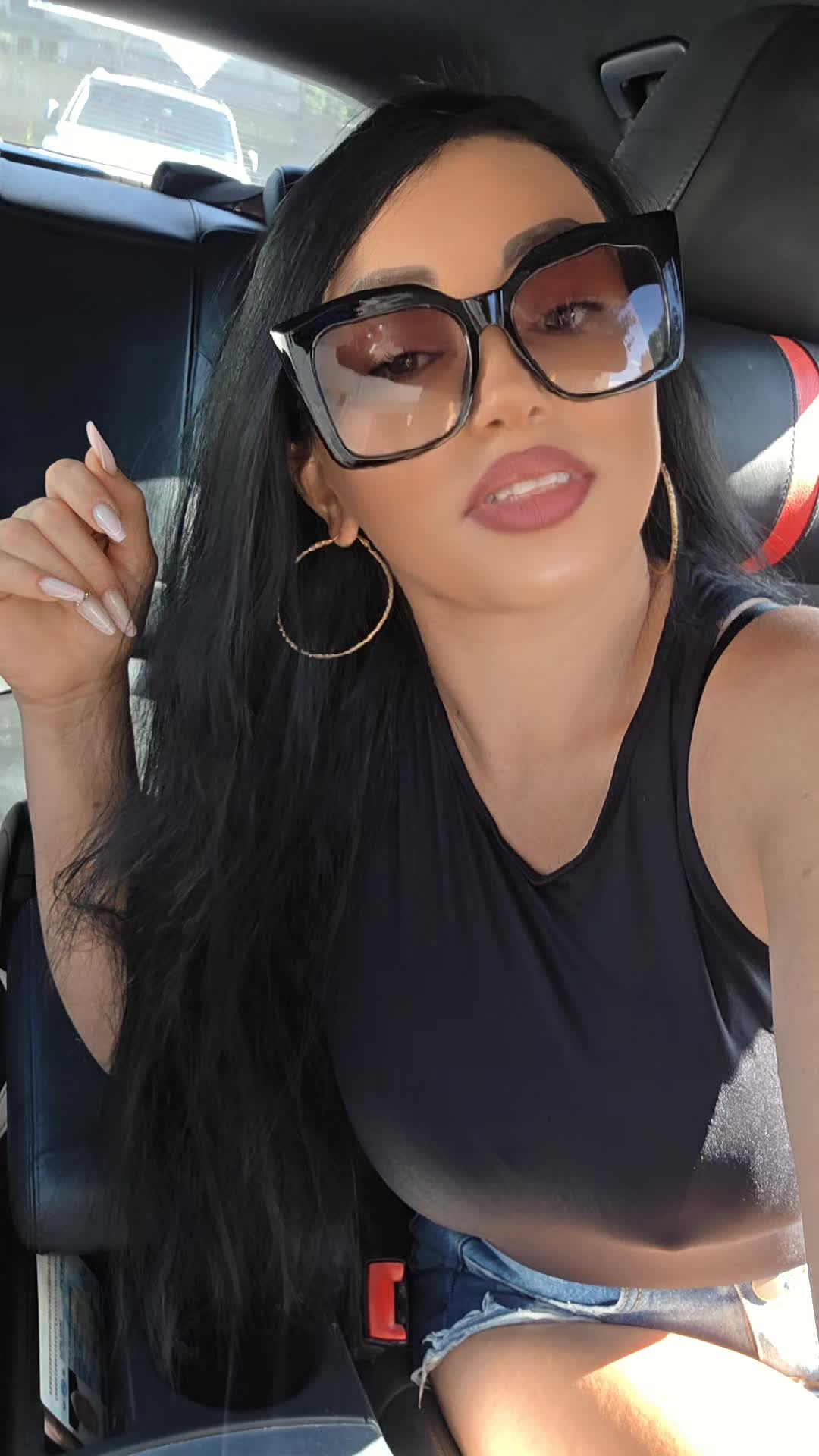 @Adina93