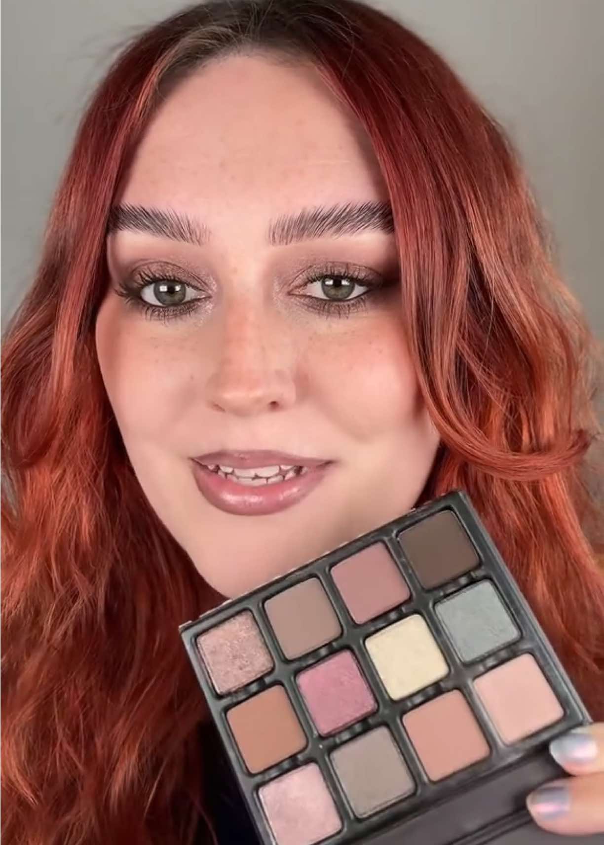 @Rainbow Meg 🌈 Sparkly Makeup✨