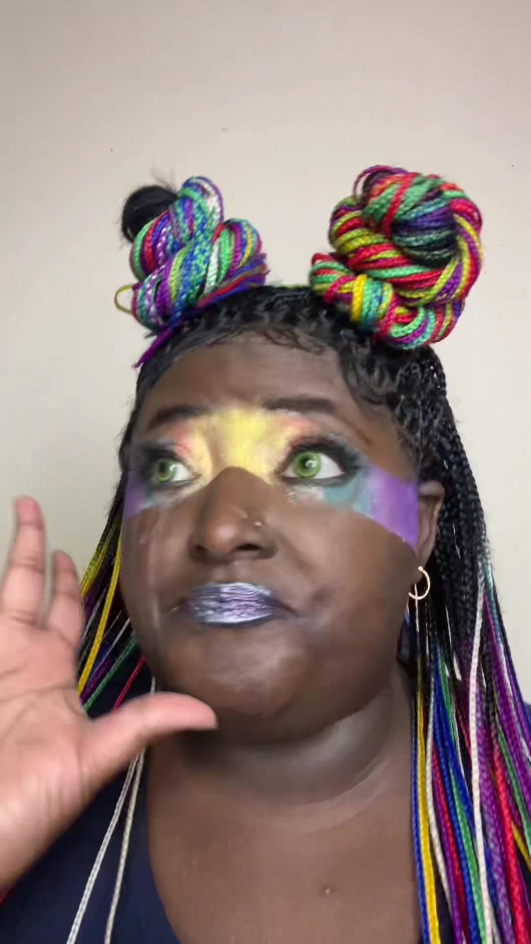 @_QueenofGlitch
