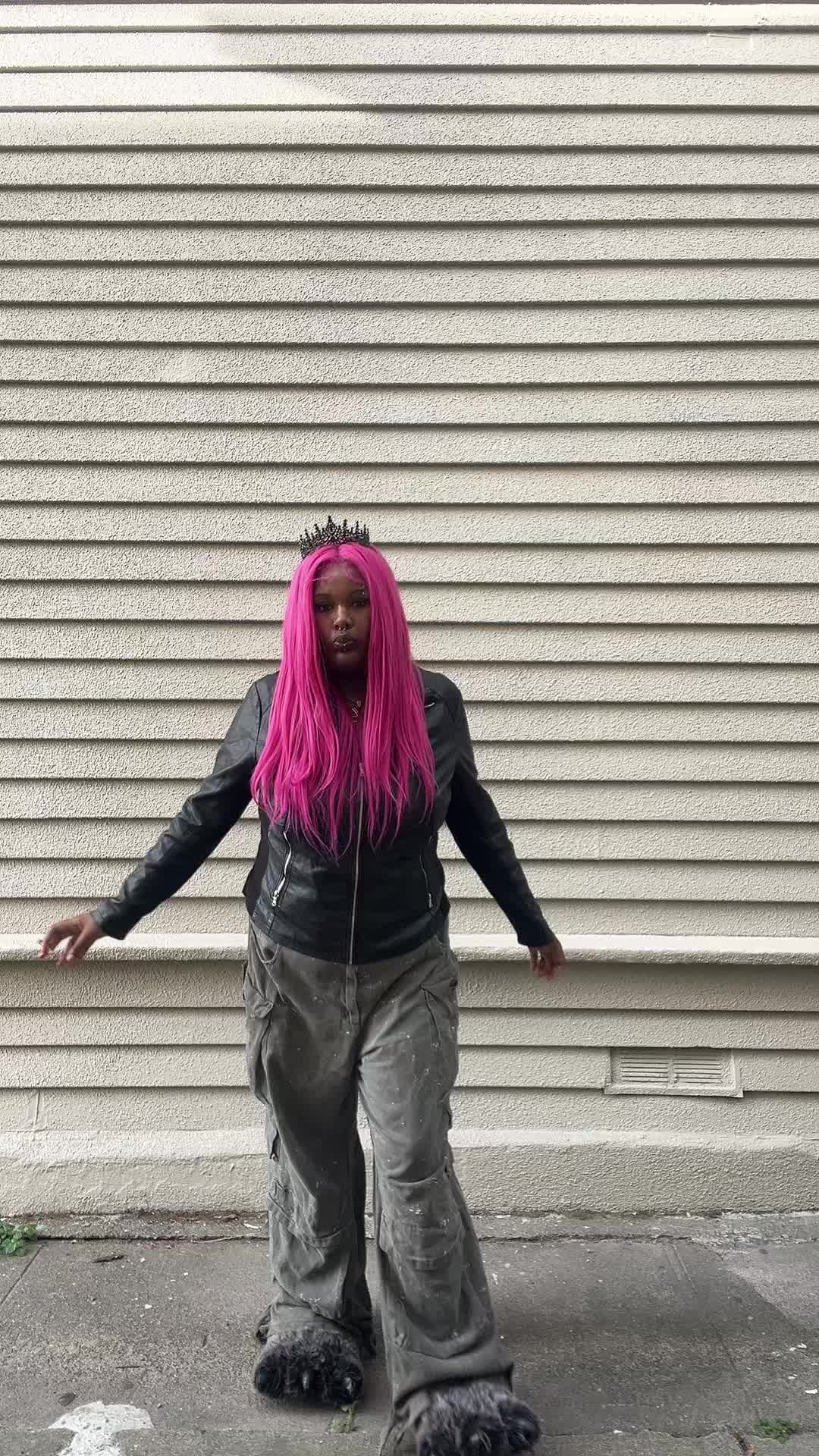 @wolfgyaal