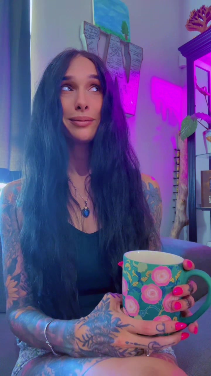 @Holly_Love