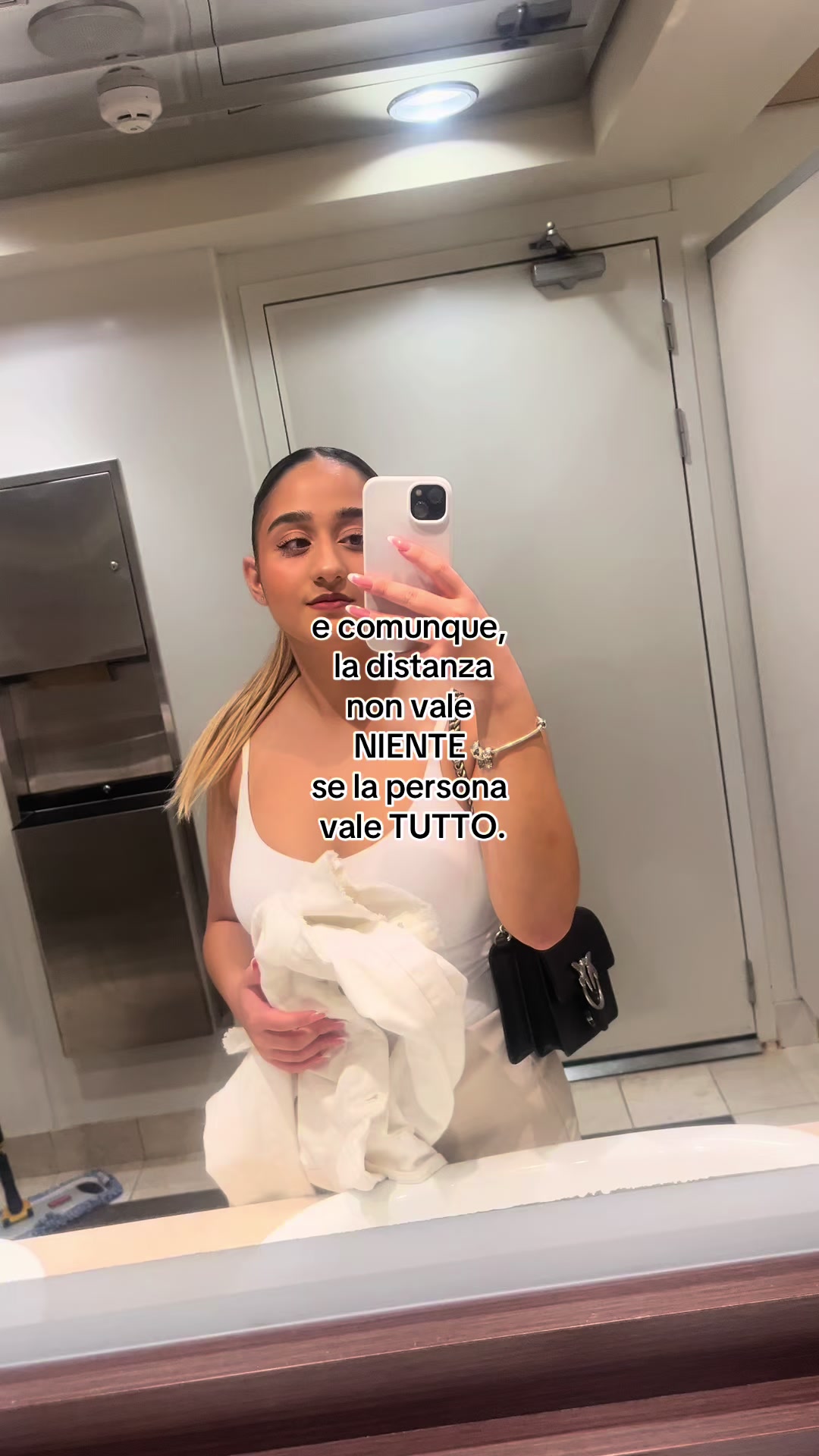 @carlottaa