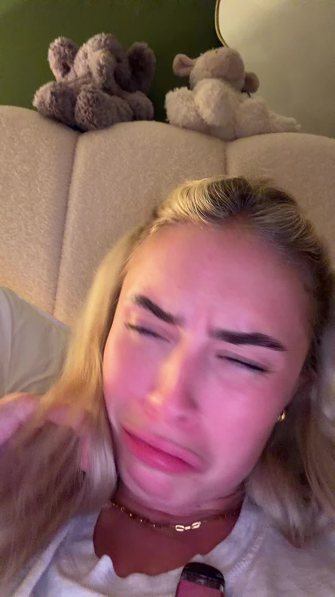 @huhnellywho