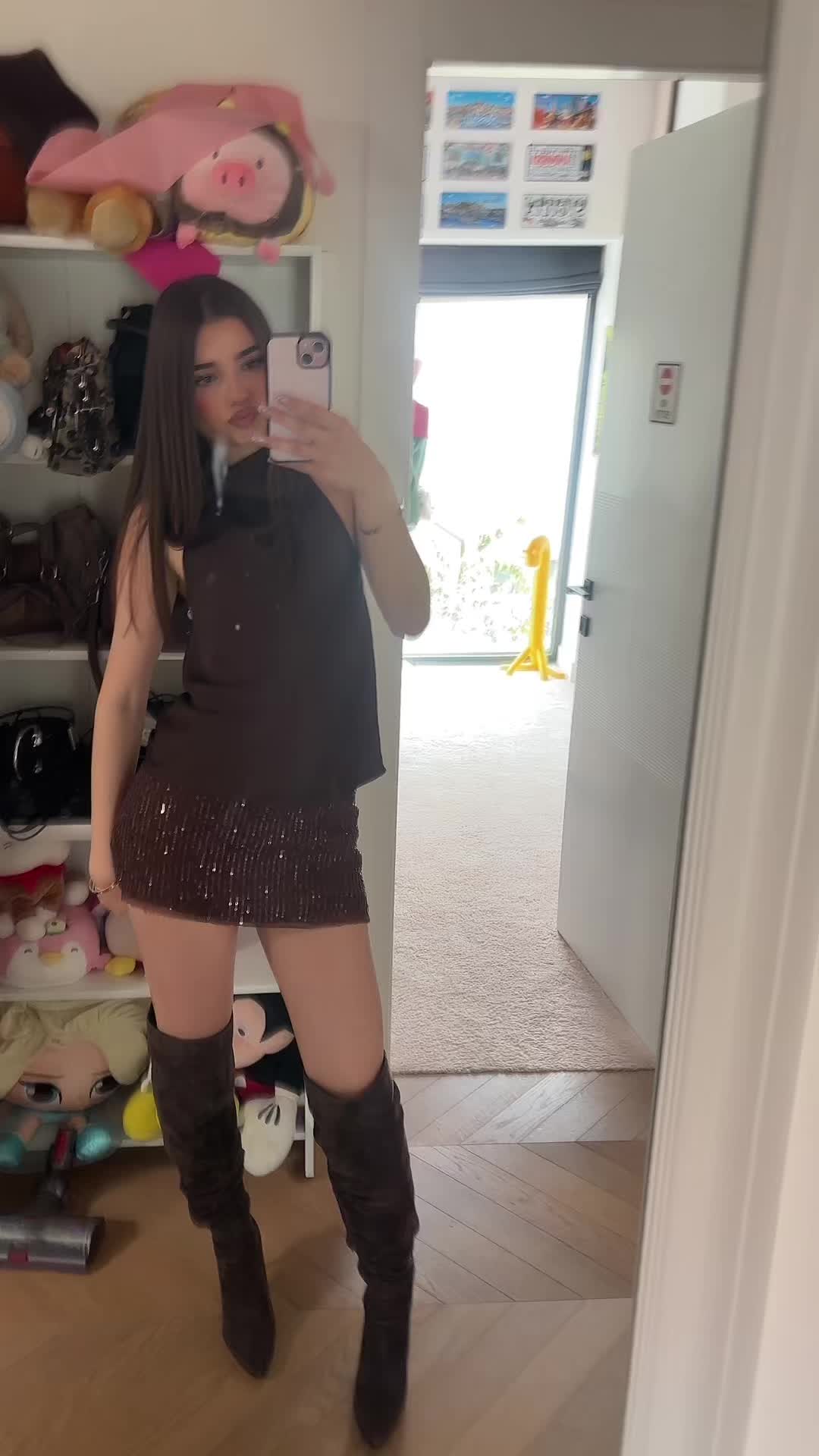 @adelinavrm