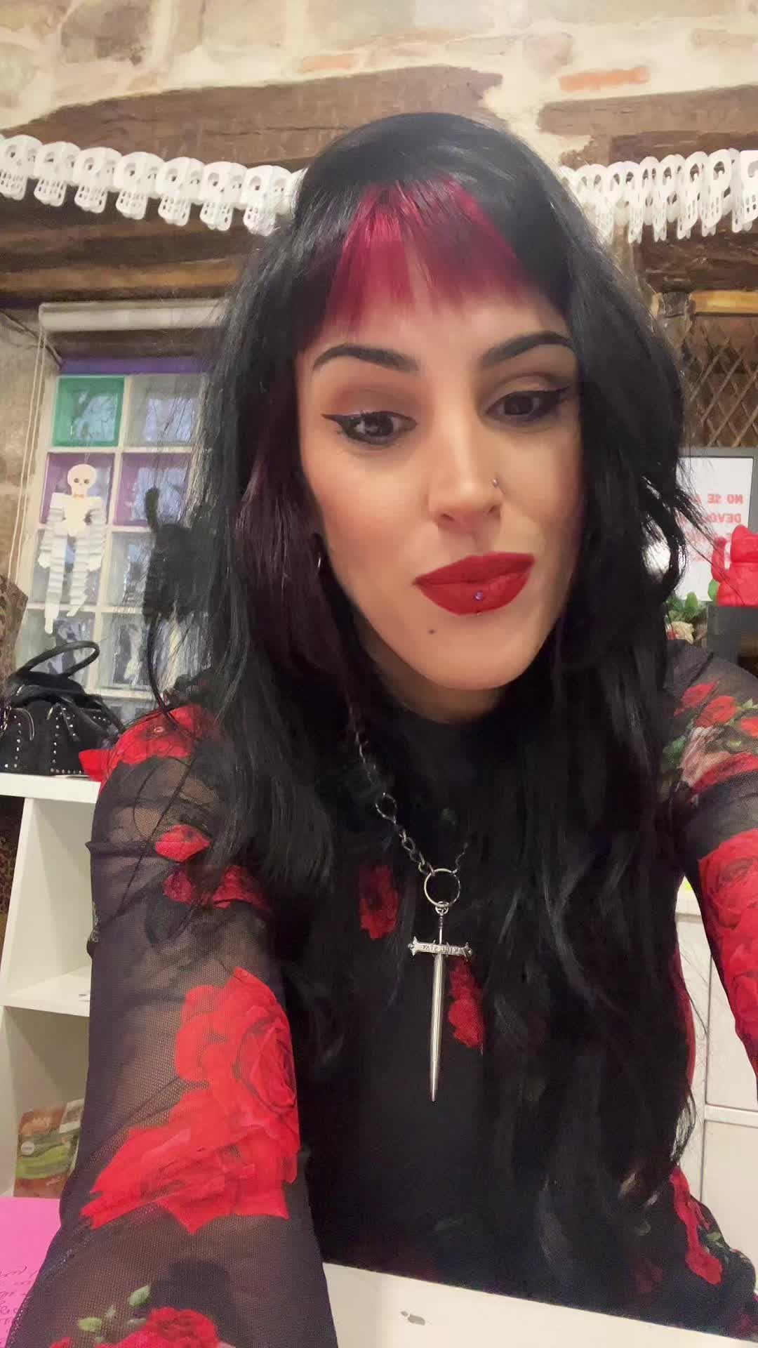 @Artistinta