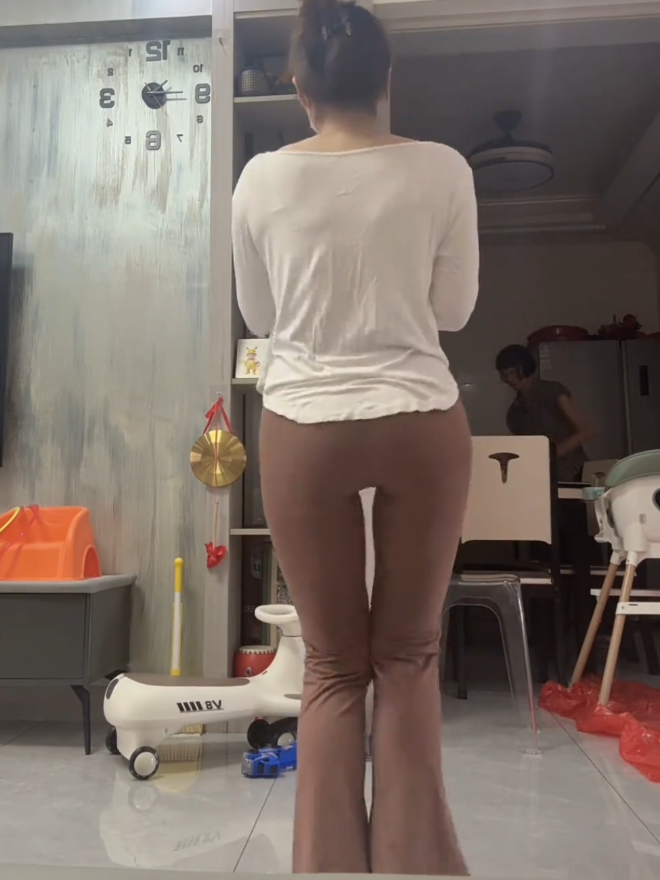 @🇨🇳Yiru(back dance)