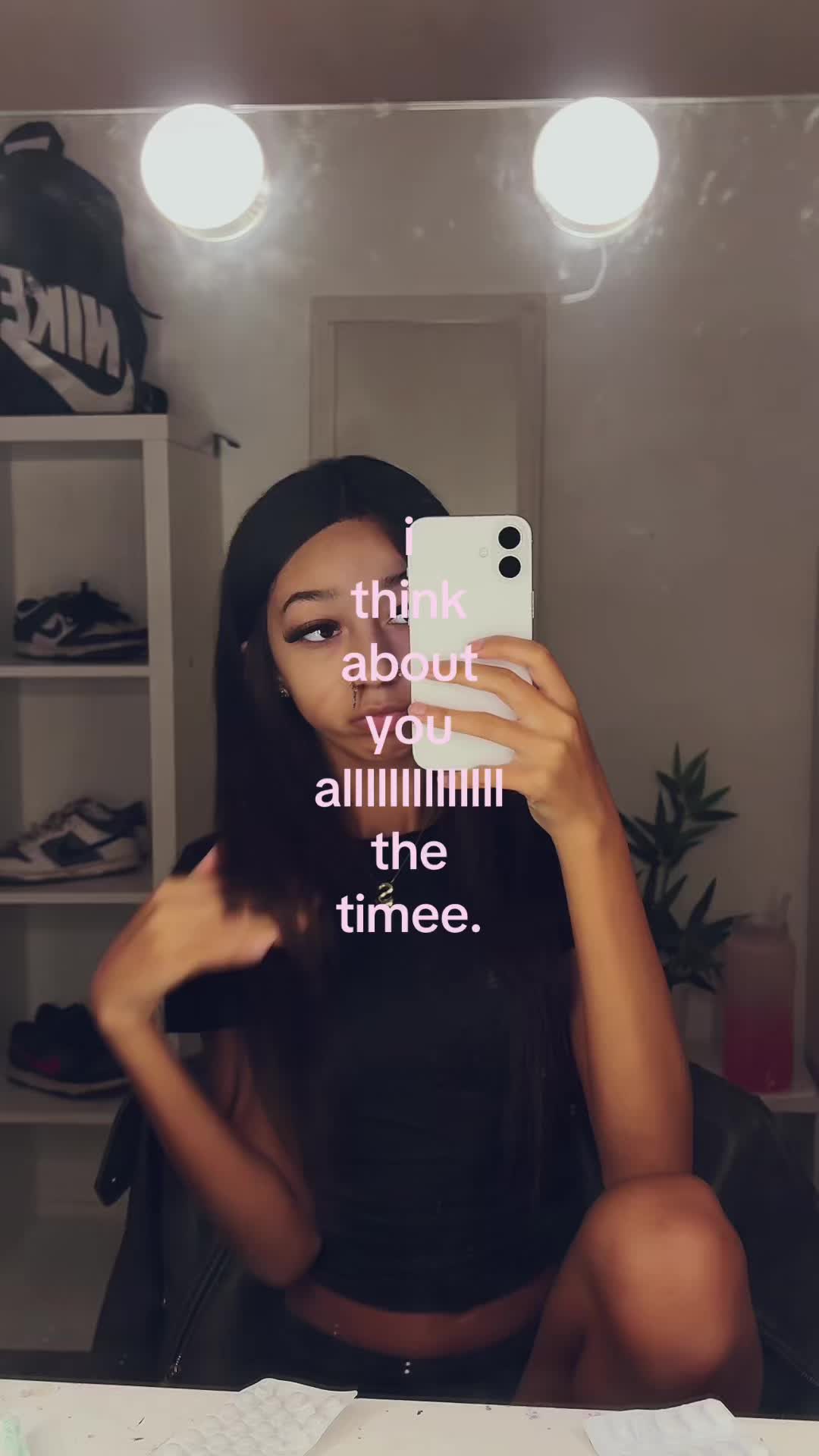 @sofia🐐’.