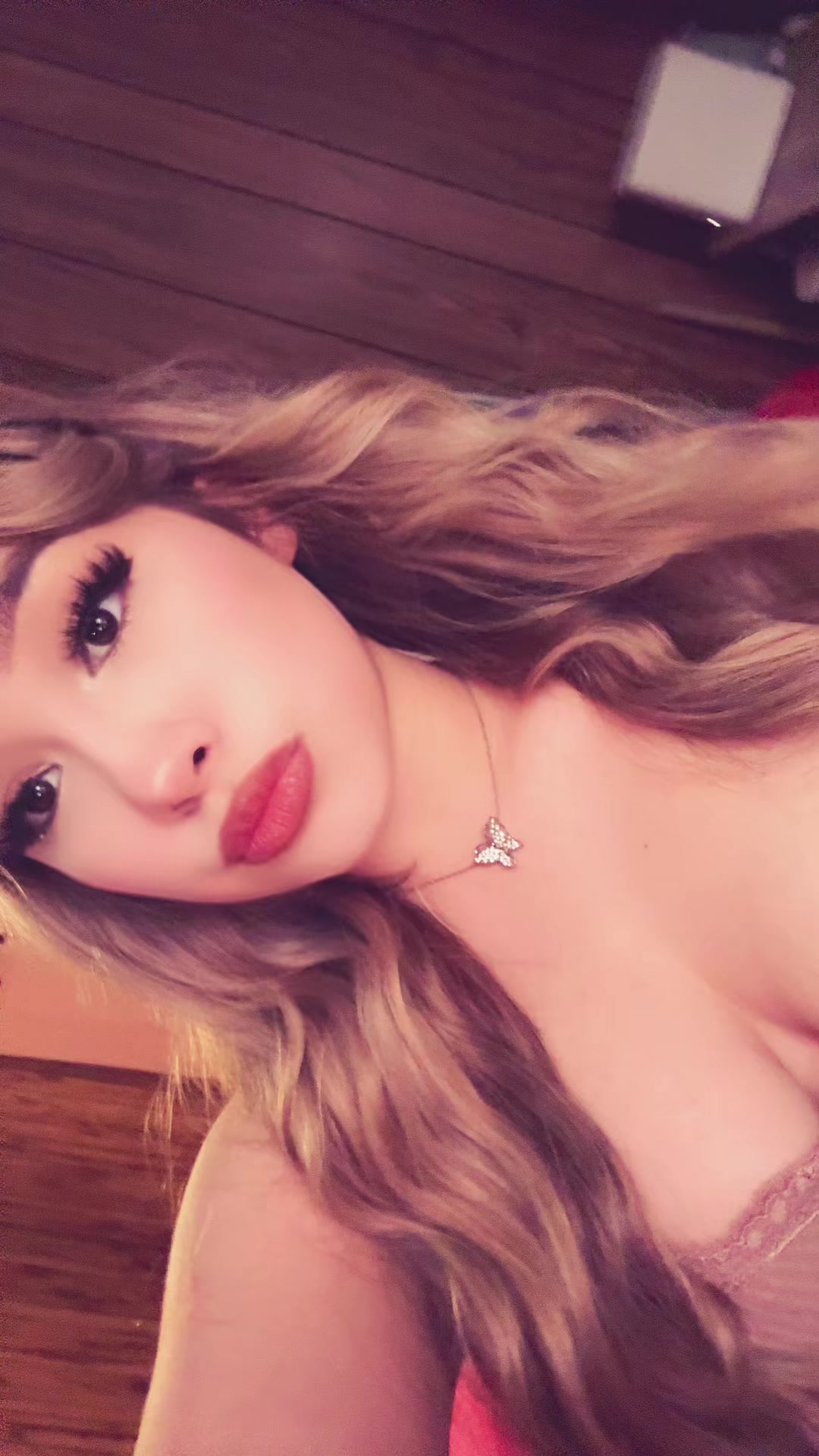 @Angelina🦋