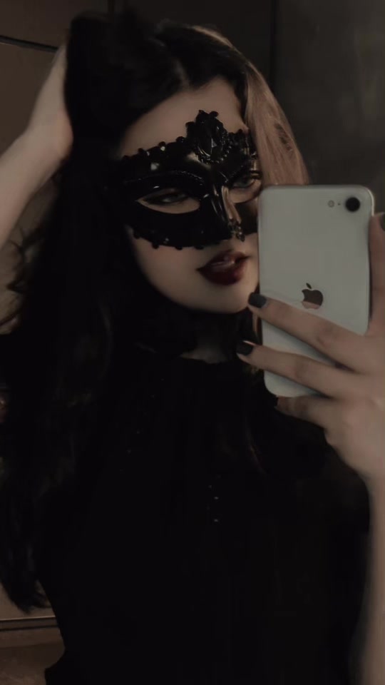 @Hassena🖤🕊️