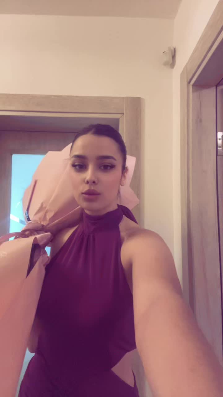 @elyyyjeee