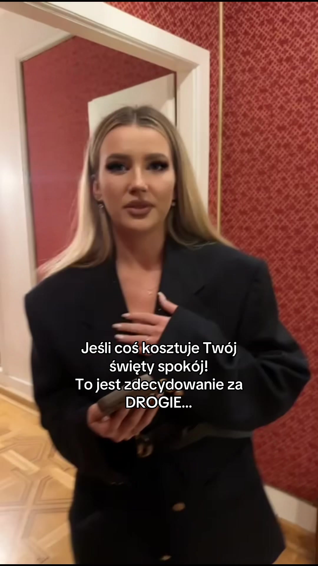 @Laura Elliem