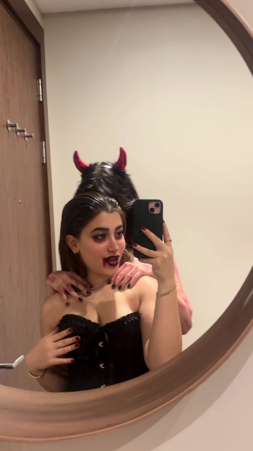 @pouneh