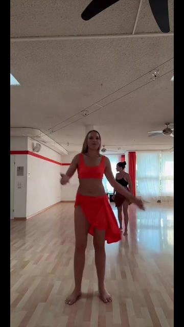 @Bellydance Queen 👑💃💄