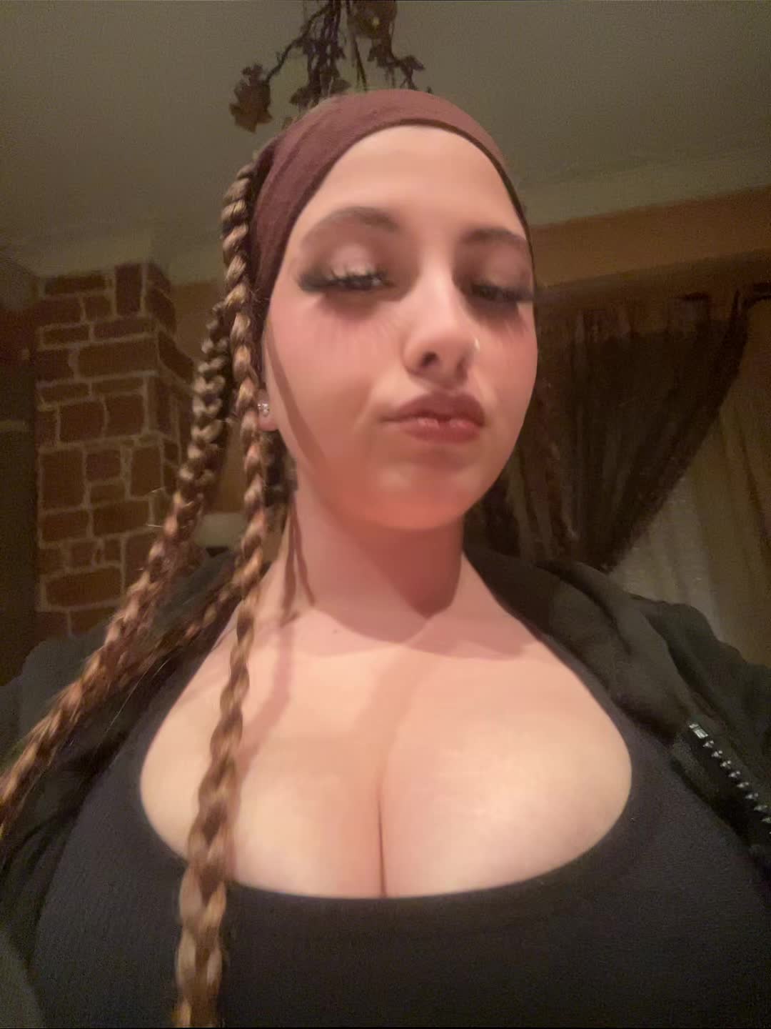 @𝓥𝓪𝓼