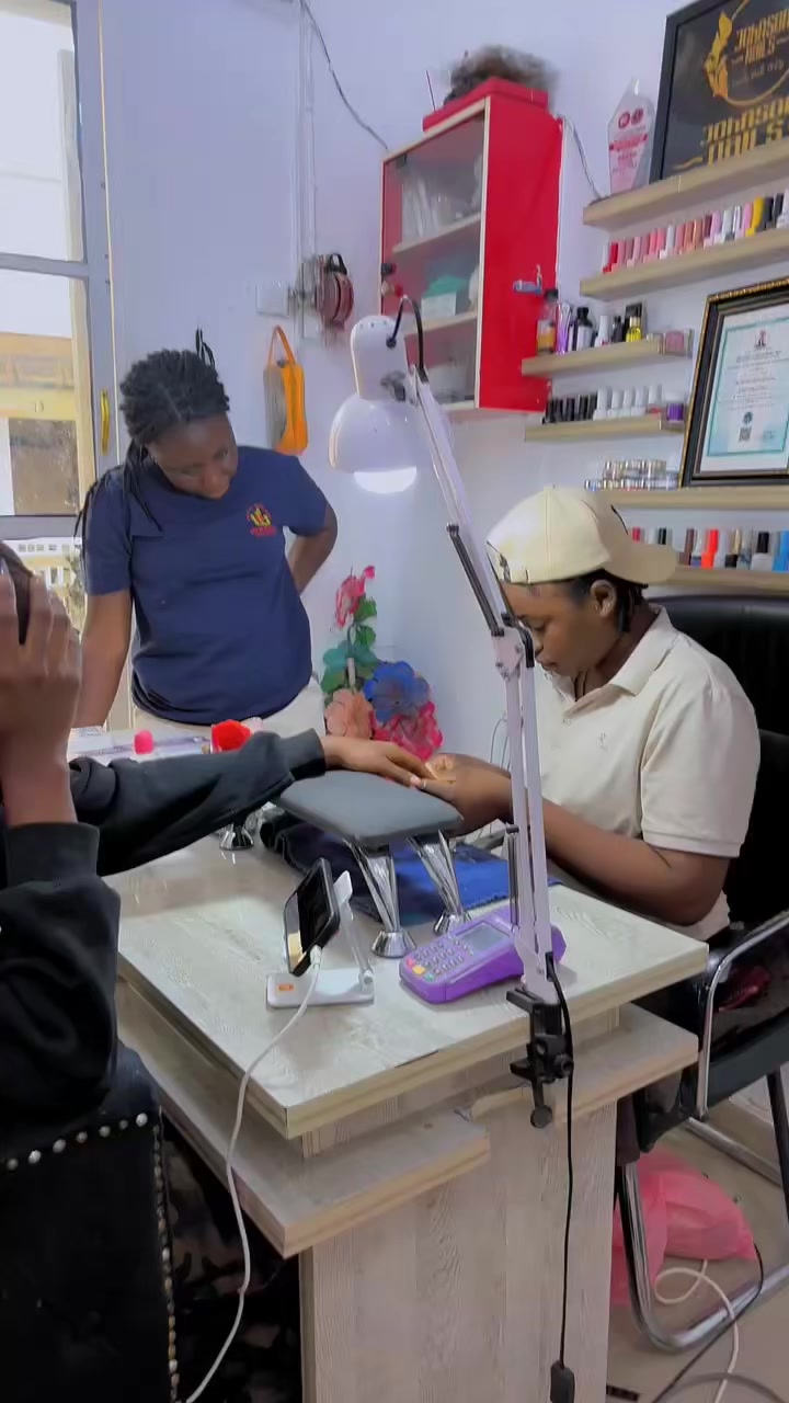 @JOHNSON NAILS 🇳🇬