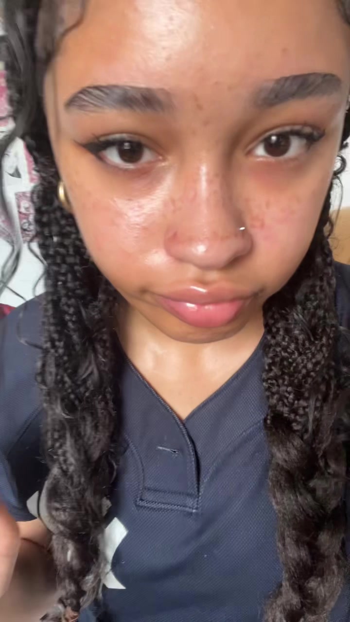 @urfavemixedgirl