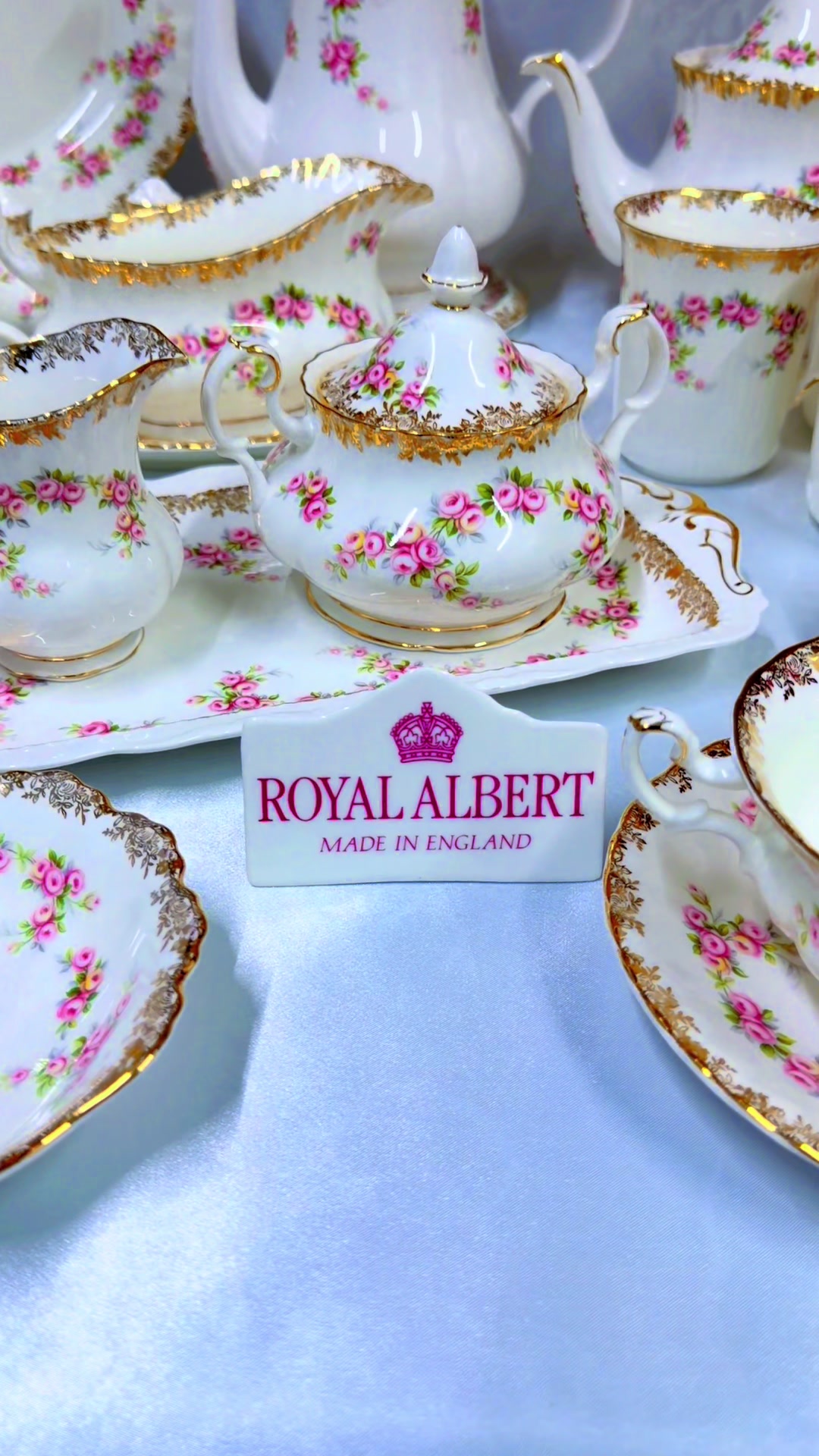 @Royal Albert collection