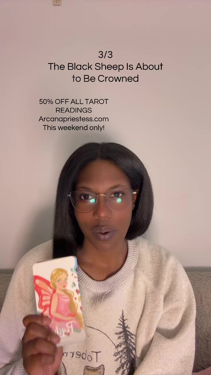 @Arcana Priestess Tarot Reader