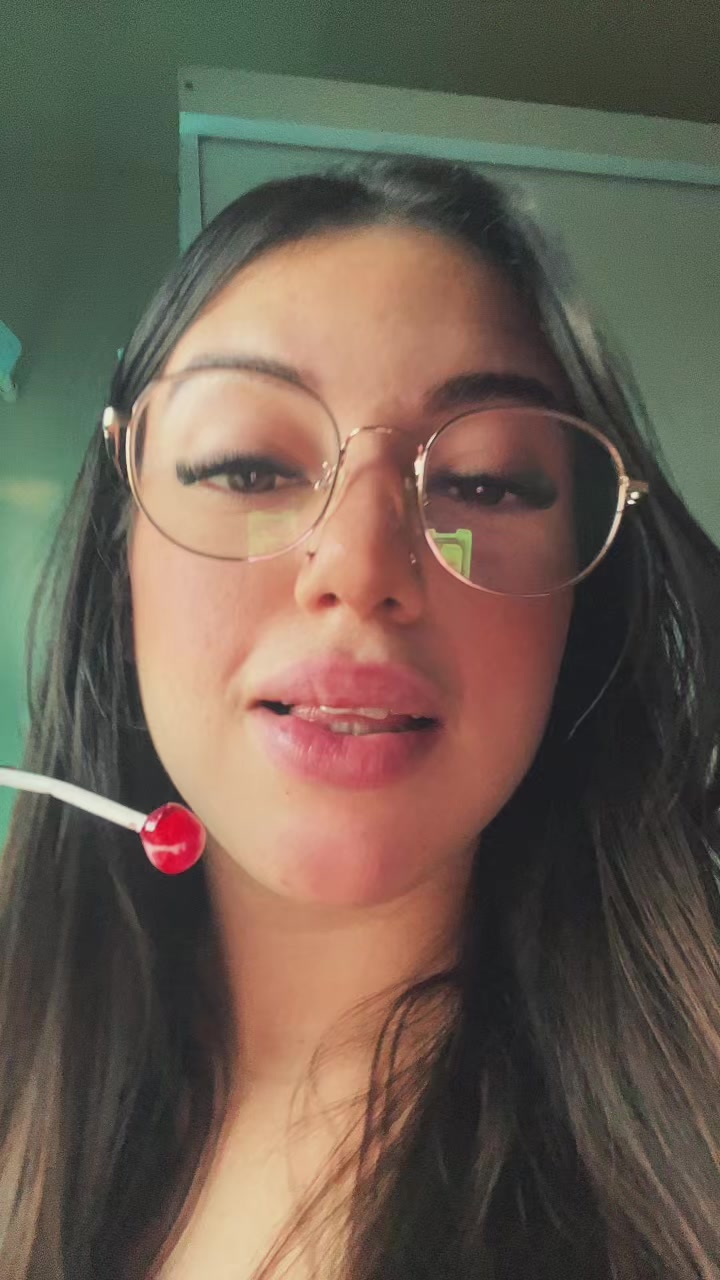 @•EMILLY•