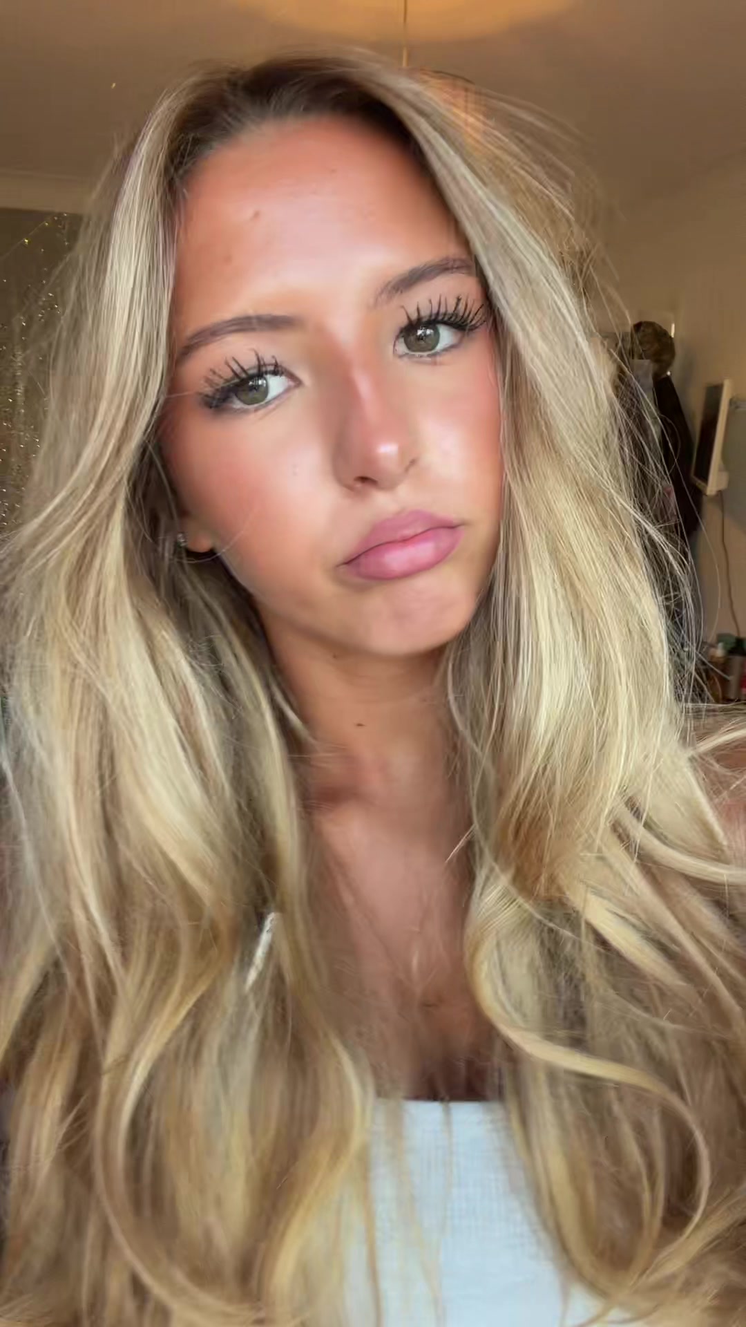 @christinalapox