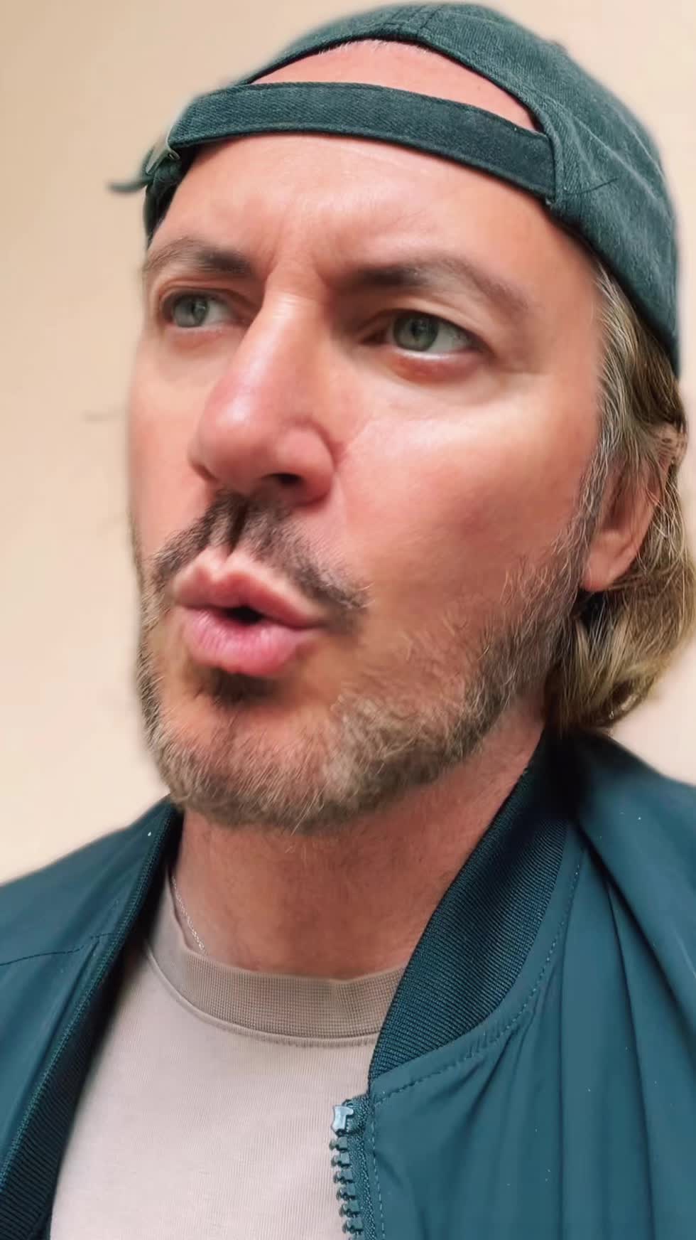 @VIVEK RICCARDO SARDON&Egrave;
