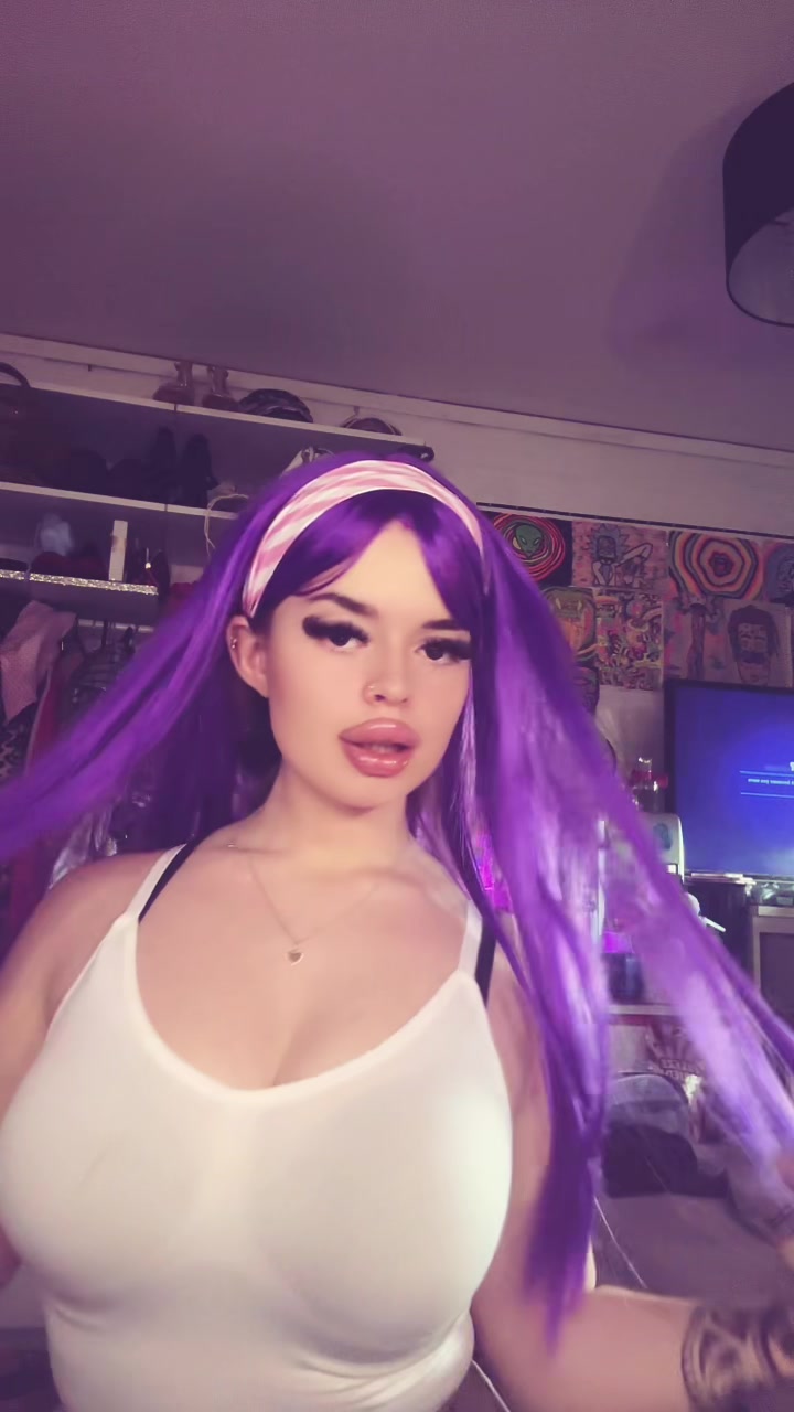 @selinahelene