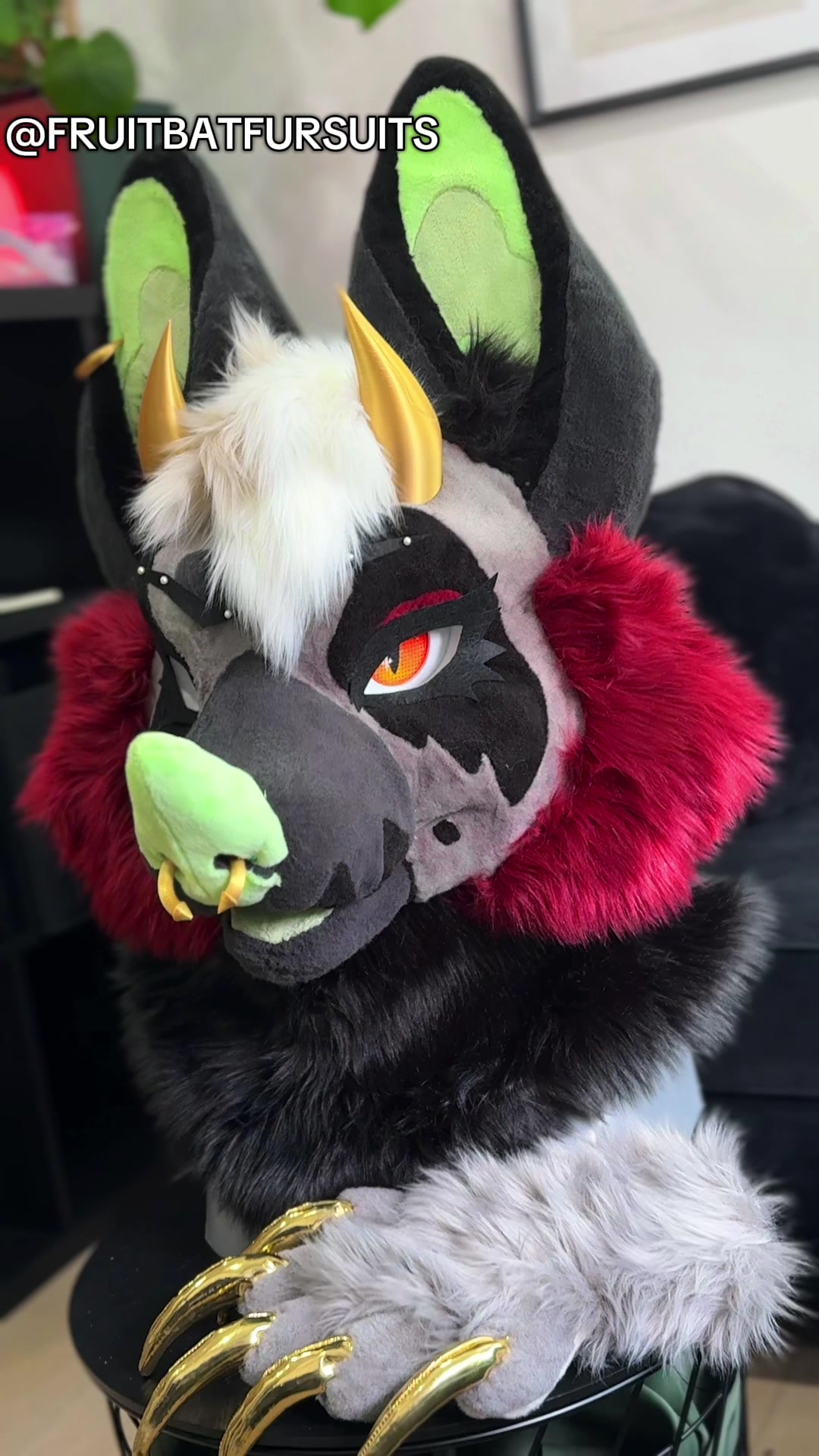 @FruitbatFursuits > ANW