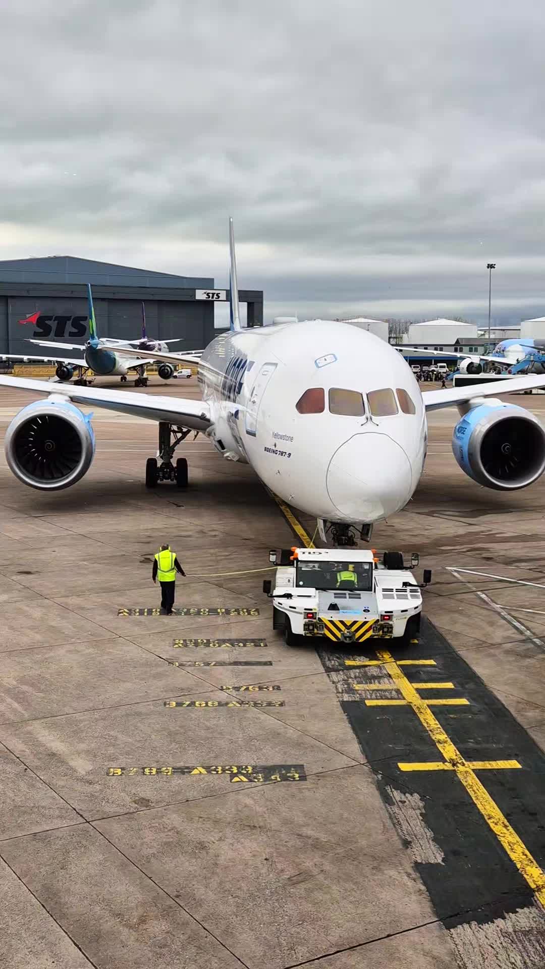@✈️Planeguy777 ✈️