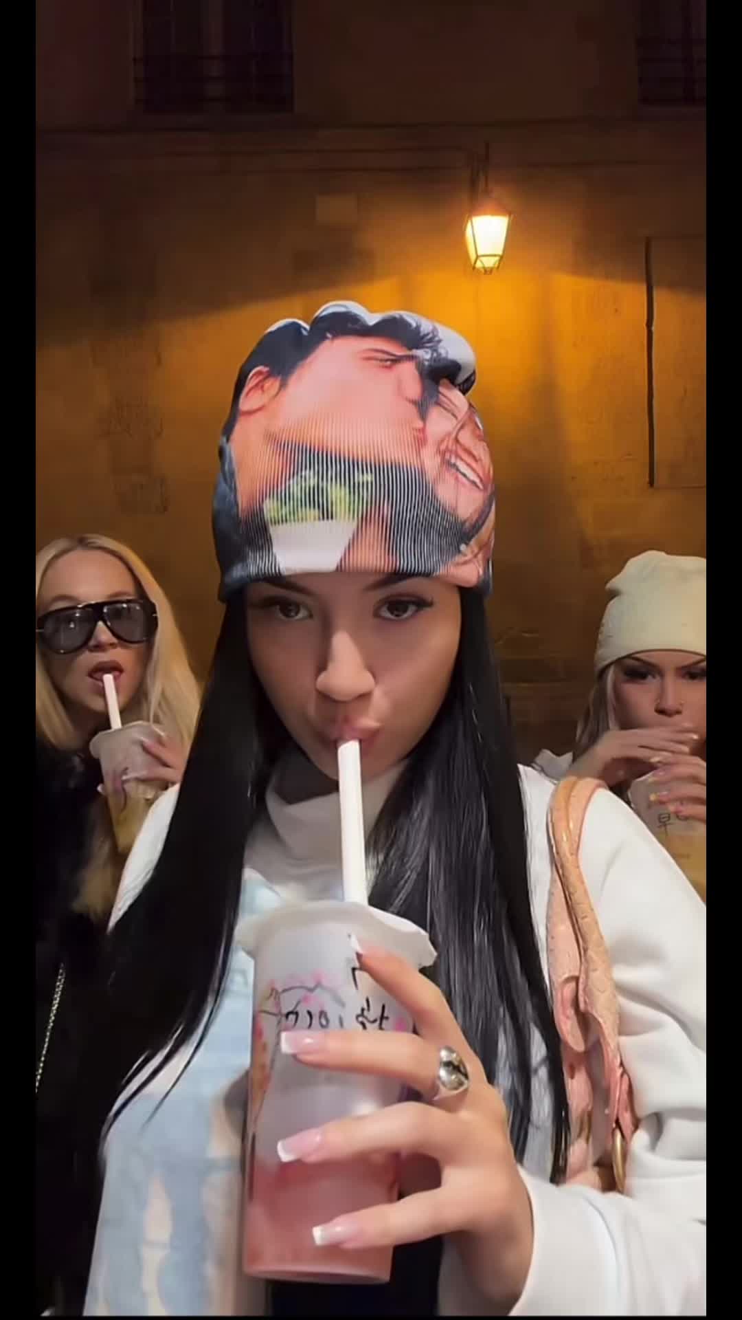 @👸🏻