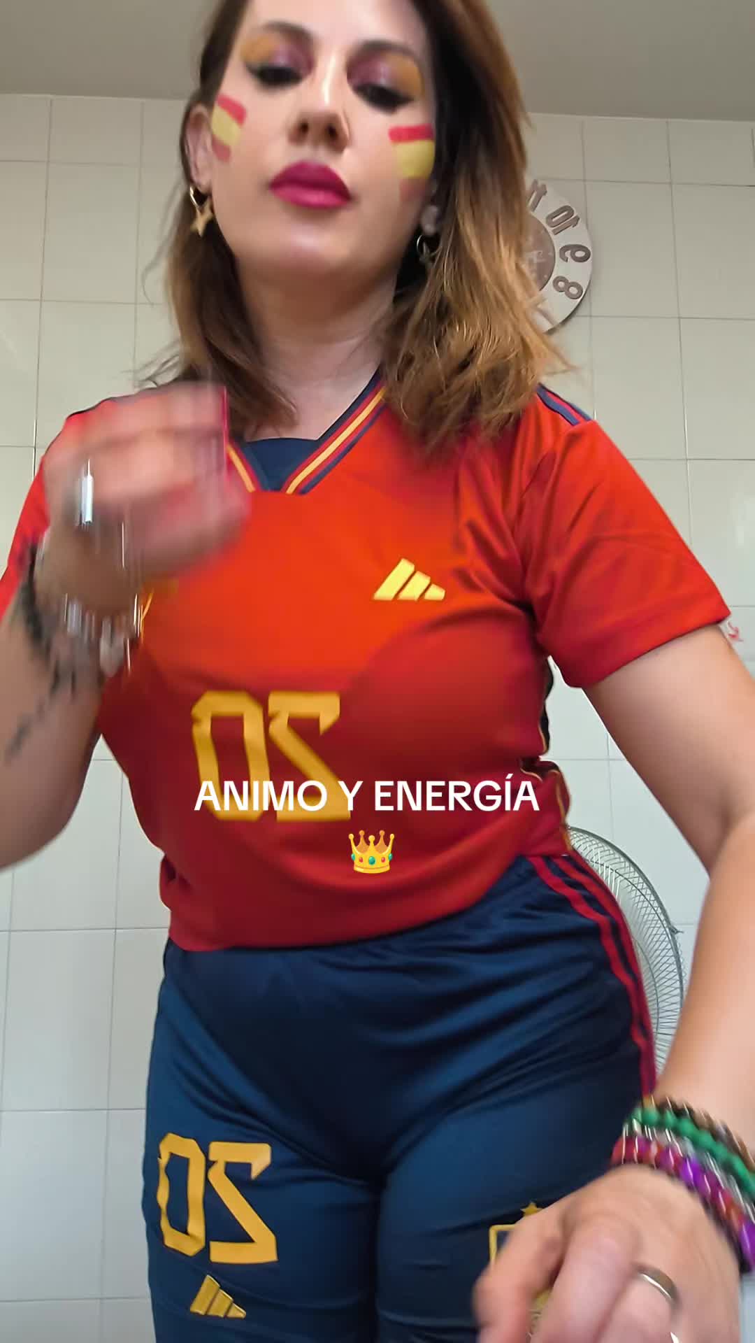 @LA REINA DE BULLAS 👑