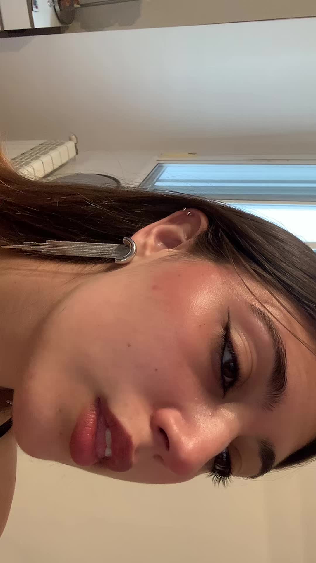 @Que_va