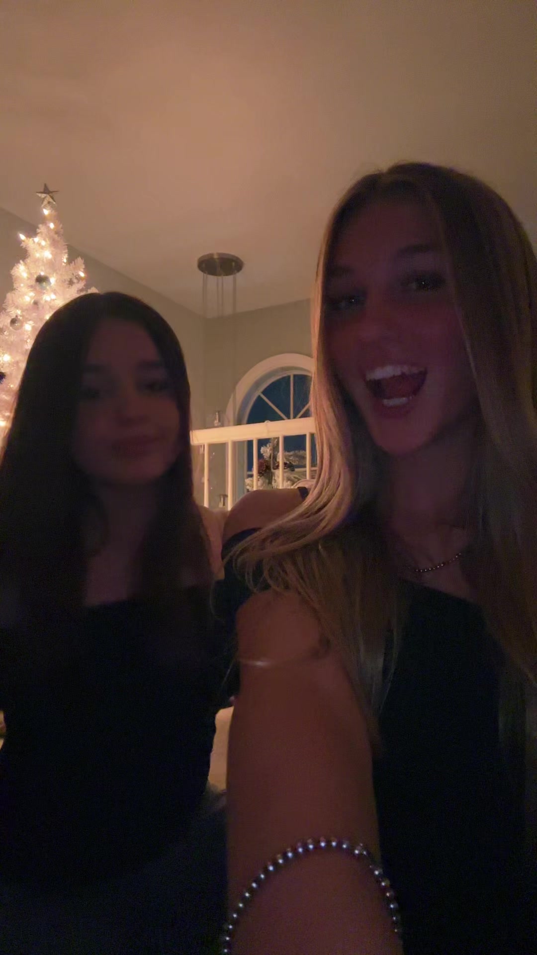 @Ella
