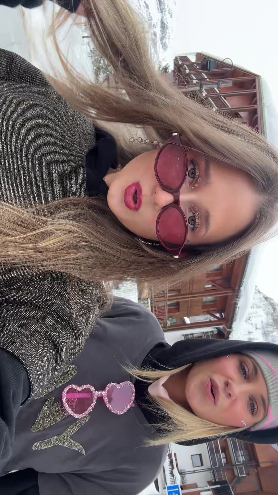 @nicoleoborn