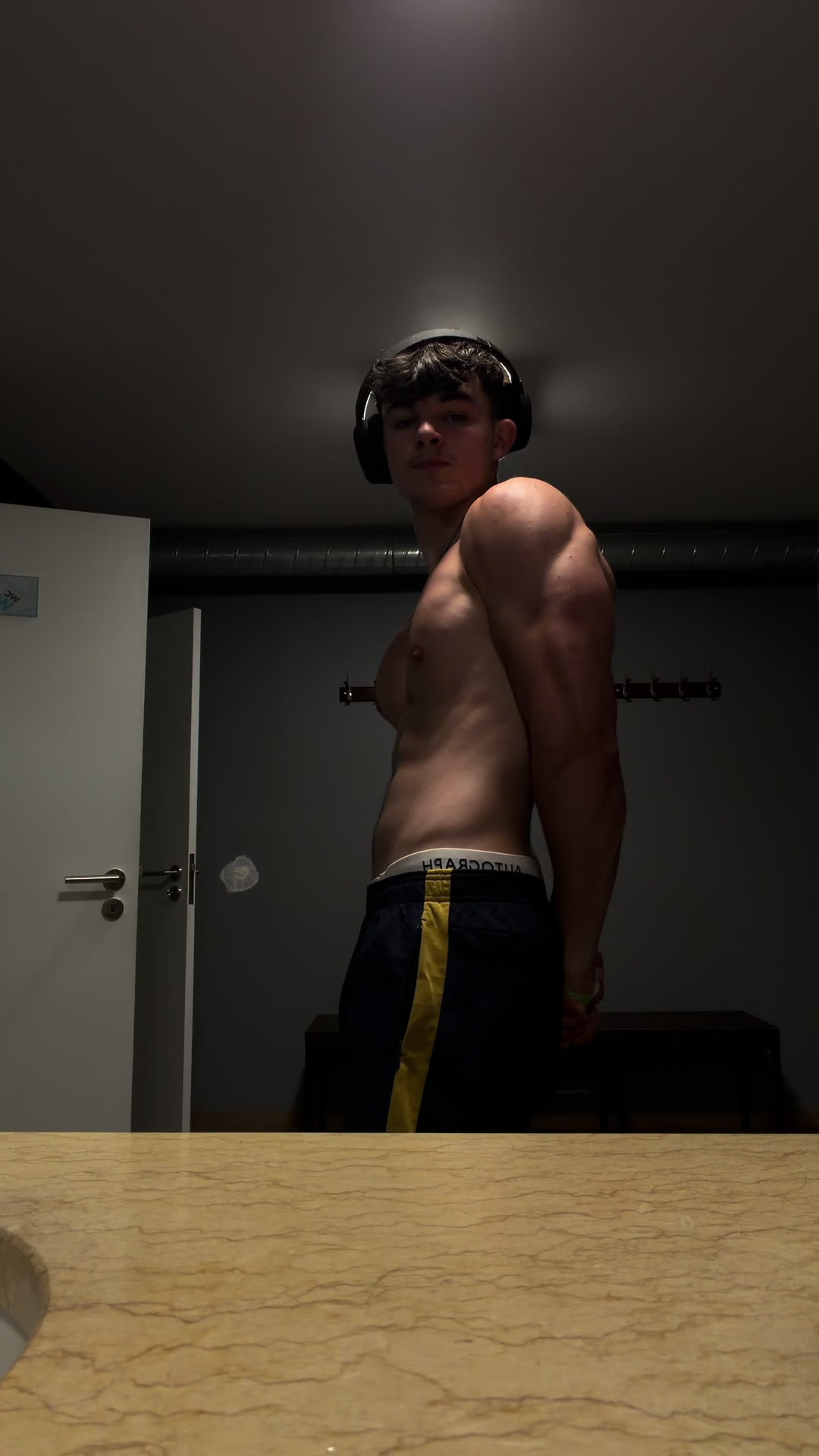 @toby_k09
