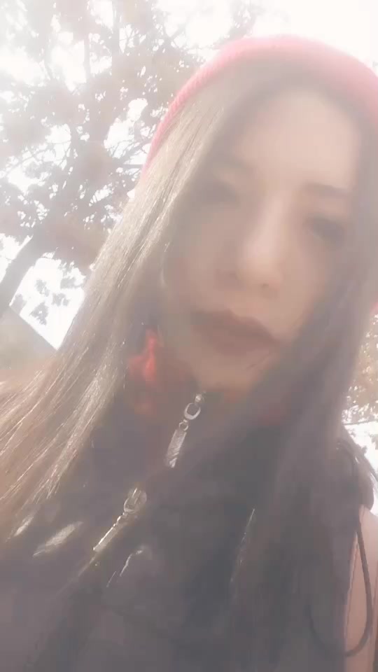 @Azime Menekşe