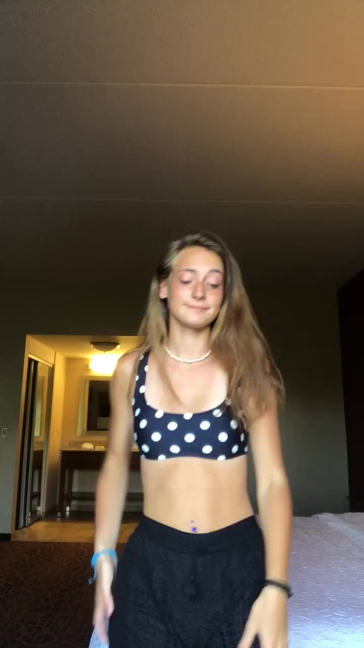 @Lexi lehr🐘, 16