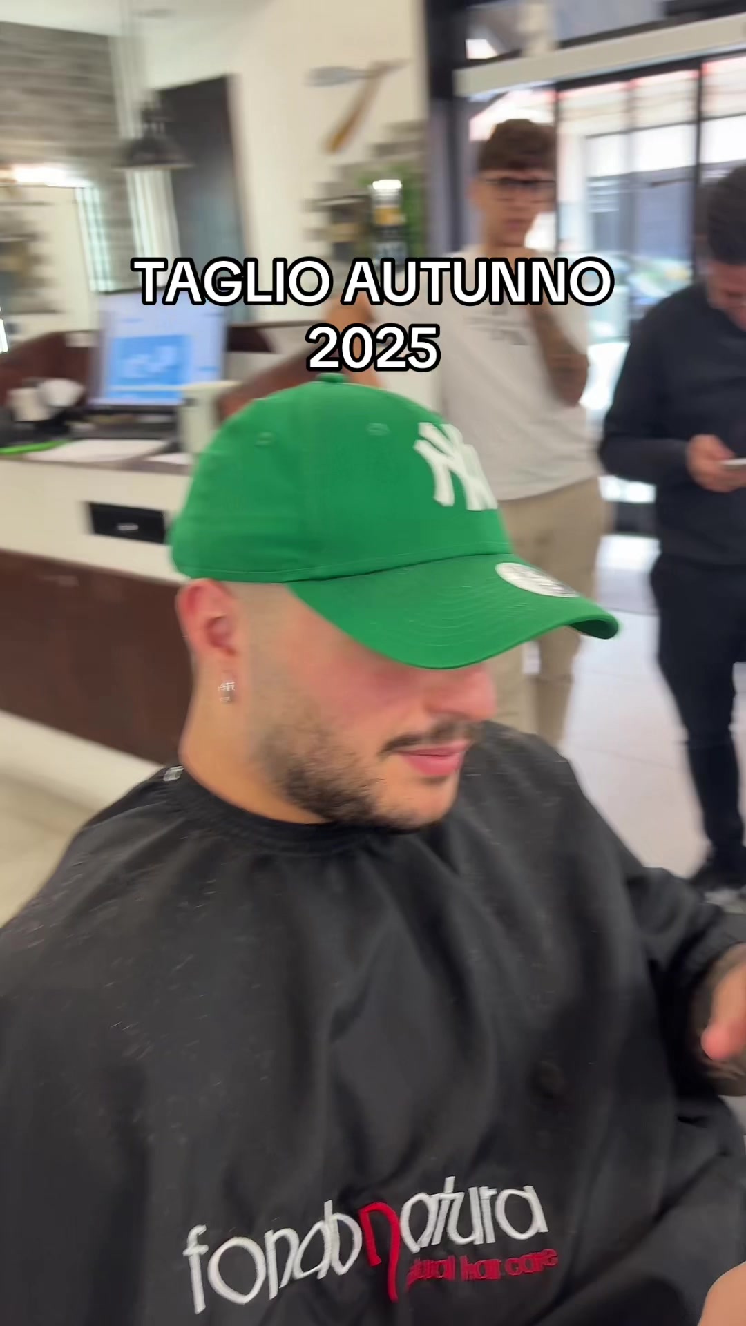 @Chriss_