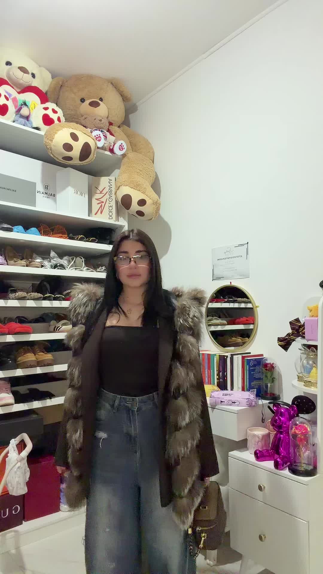 @♕