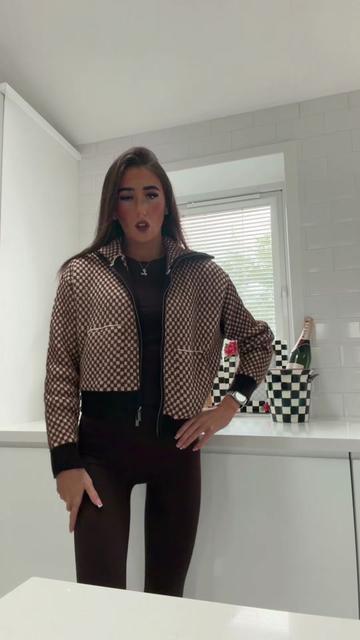 @Leannaxx