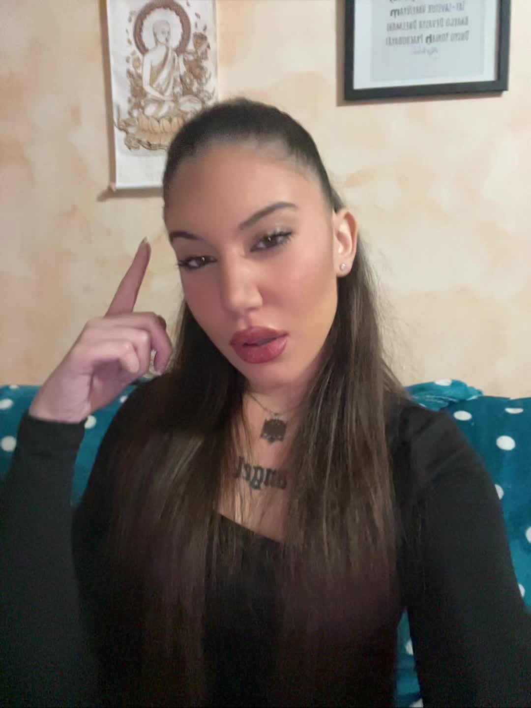 @Emma🇦🇱