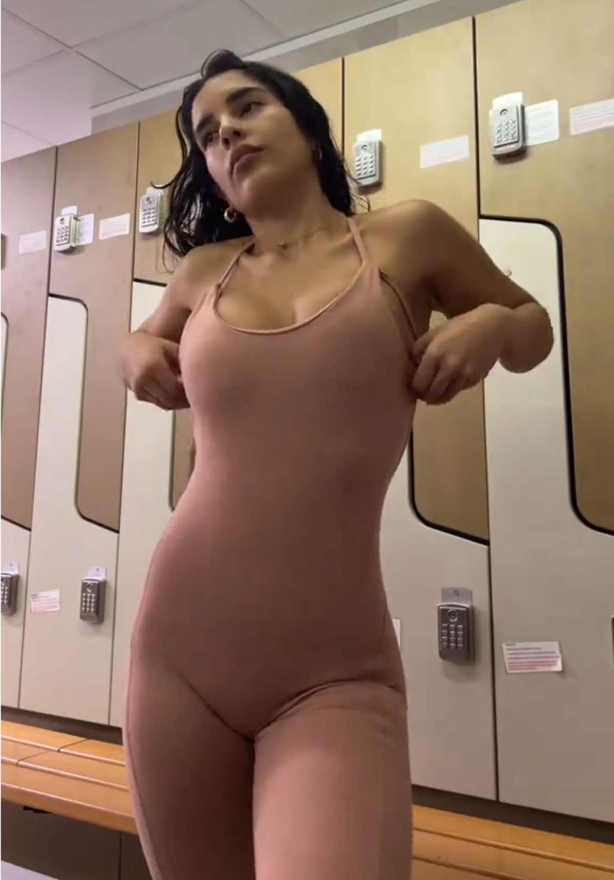 @HeyB
