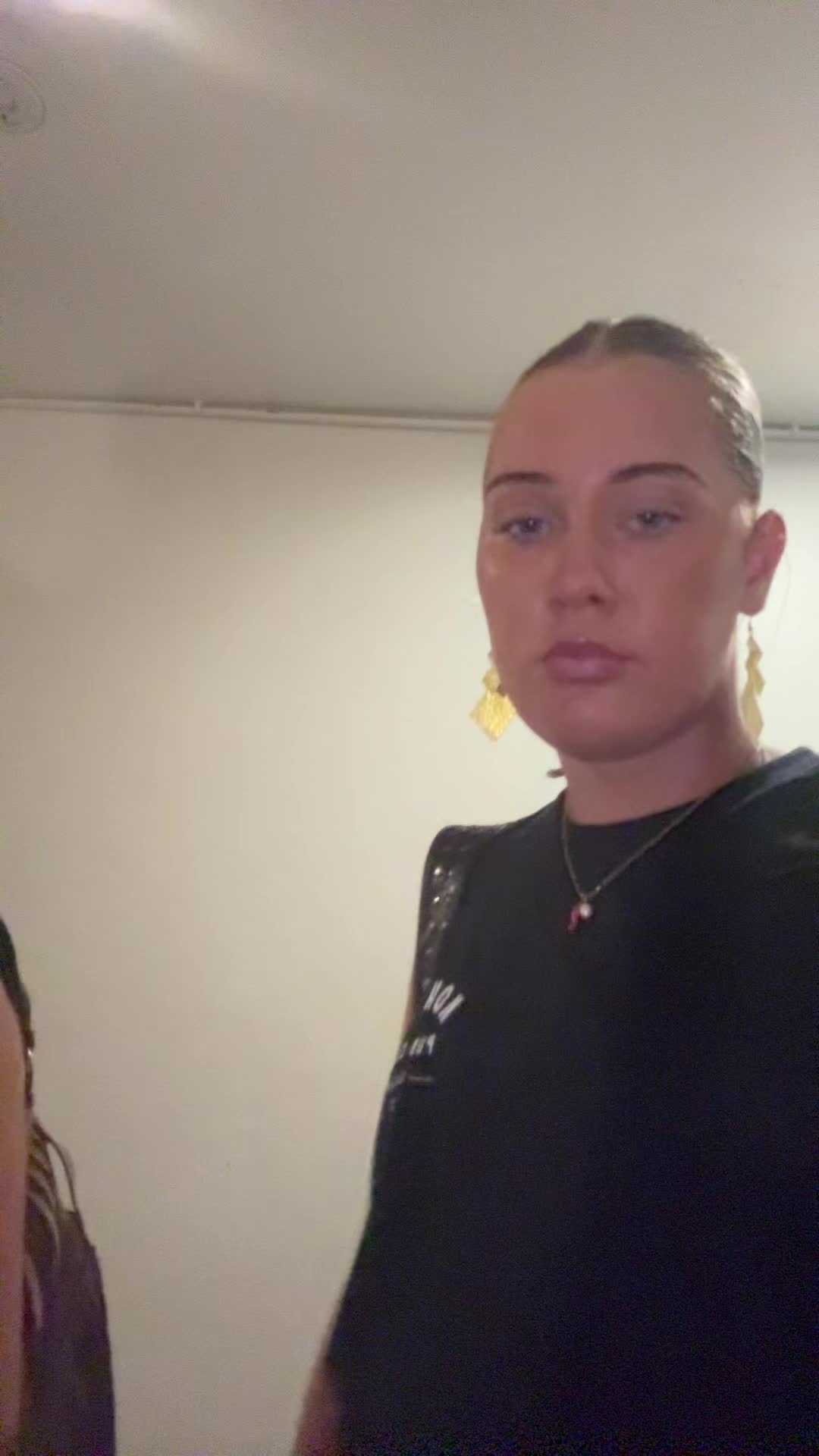 @724