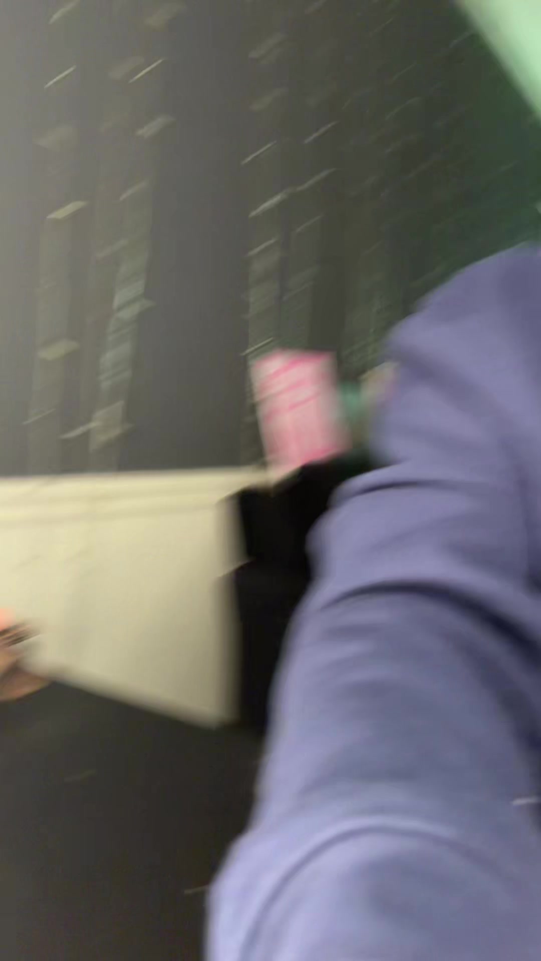 @elliswootenn