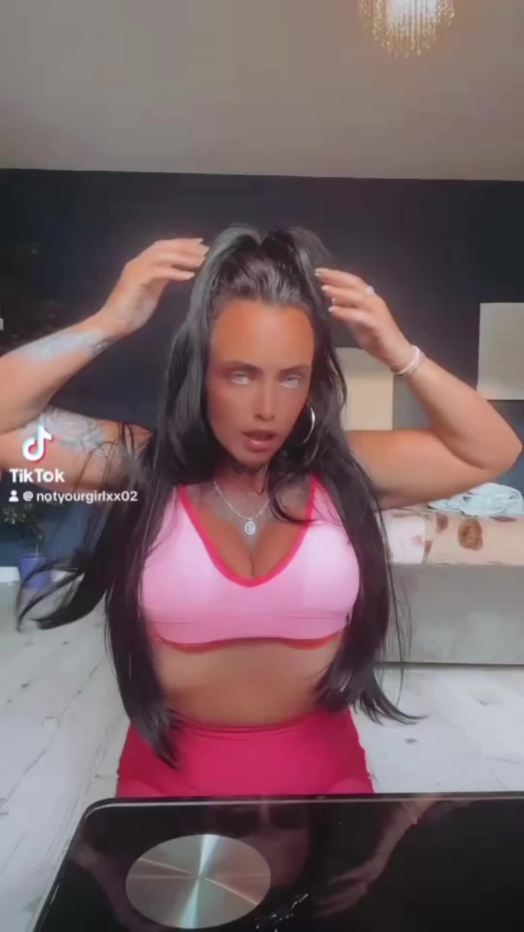 @👑 🦋April OMahony🦋 👑